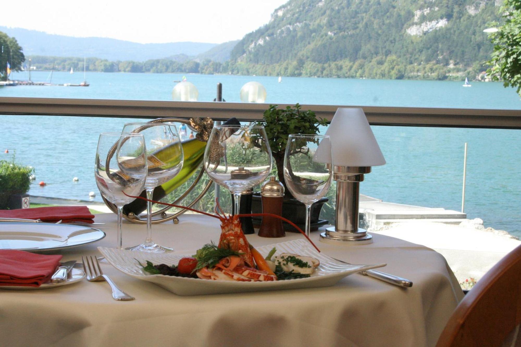Hôtel-Restaurant de l'Embarcadère Nantua Esterno foto